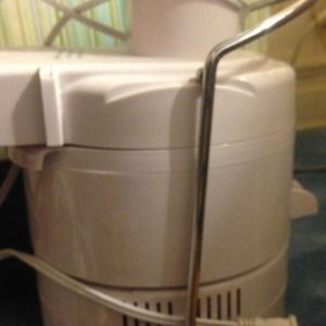 Slightly used juicer.