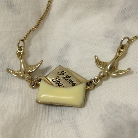Dainty Envelope "I love you" Necklace