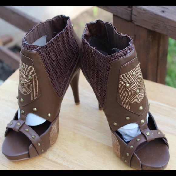 Ankle shoe