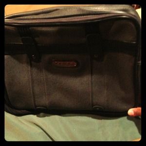 Perfect vintage messenger style carry on