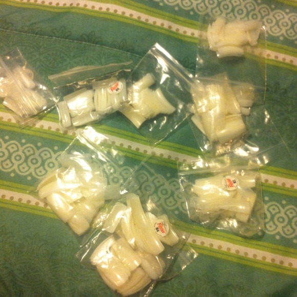 artificial nail tips - Picture 2 of 3