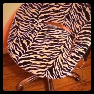 Zebra Print Rolling Chair