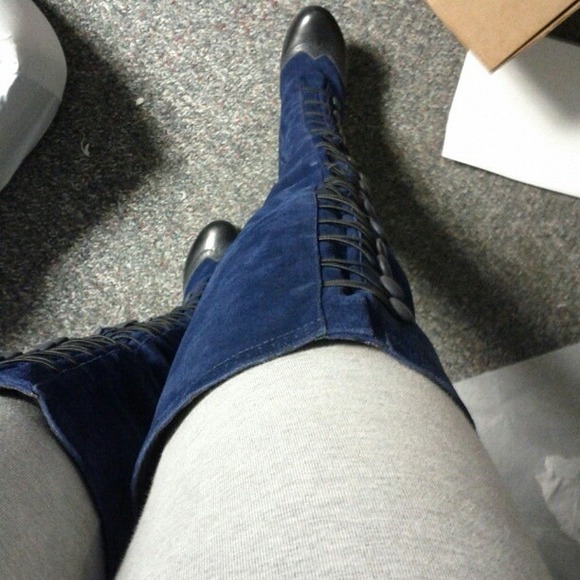 Blue & Black Suede Over The Knee Thigh Boots..10 - Picture 2 of 3