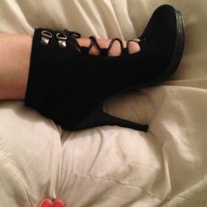 Cute heel boots