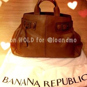 ✈ON HOLD✈ Banana Republic leather travel bag ✈