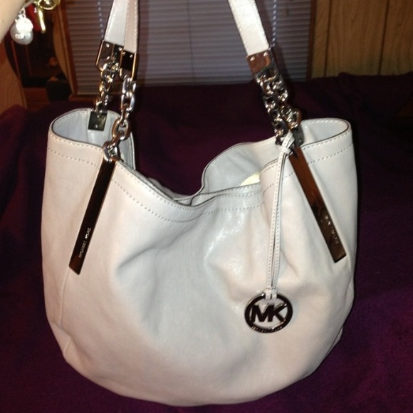 Beautiful Michael Kors Handbag