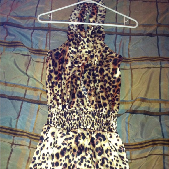 A cheetah romper - Picture 1 of 2