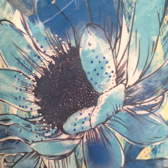 Top - Picture 2 of 2