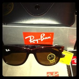 Brown Wayfarer RayBans 2140 Brand New.