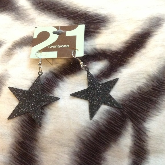 Black Sparkle Star Earrings💖