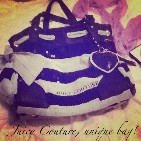 Juicy Couture Handbags - 🔴HOLD FOR ANDREA🔴Authentic Juicy Couture....💗💓
