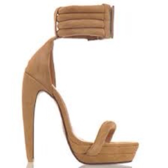 Jeffrey Campbell Shoes - ❌SOLD❌Jeffrey Campbell Latifa Platform Pump Jeffrey Campbell Shoes - ❌SOLD❌Jeffrey Campbell Latifa Platform Pump