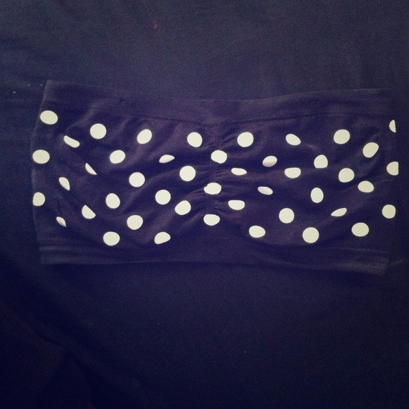 Polka Dot Bandue - Picture 1 of 2