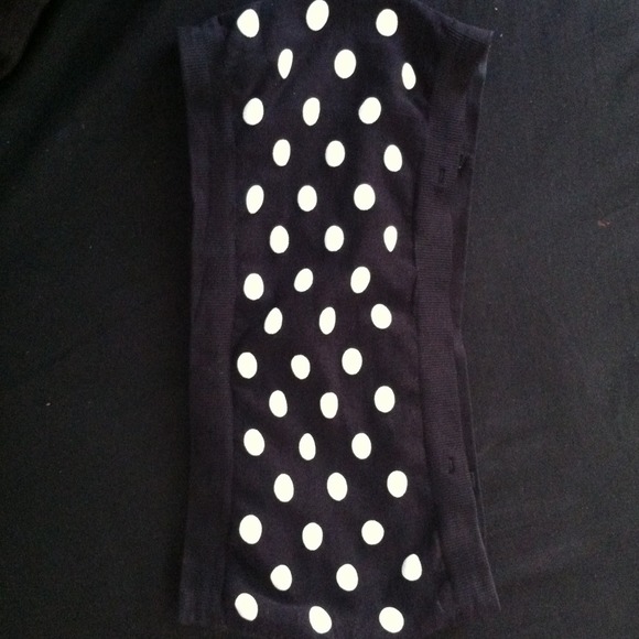 Polka Dot Bandue - Picture 2 of 2