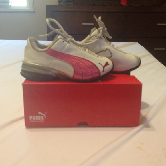 Pumas girls size 10.5. & jeans
