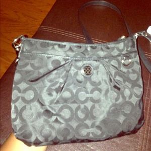 Authentic Coach Swingpack