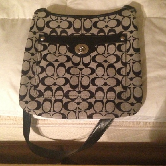 Cross body authentic coach