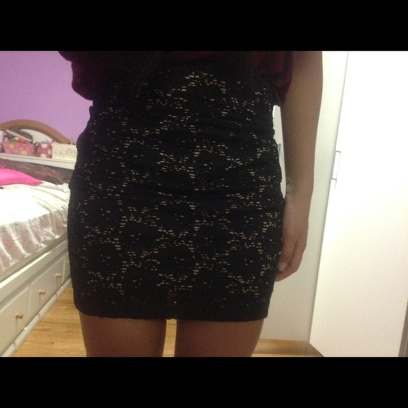Lace pencil skirt