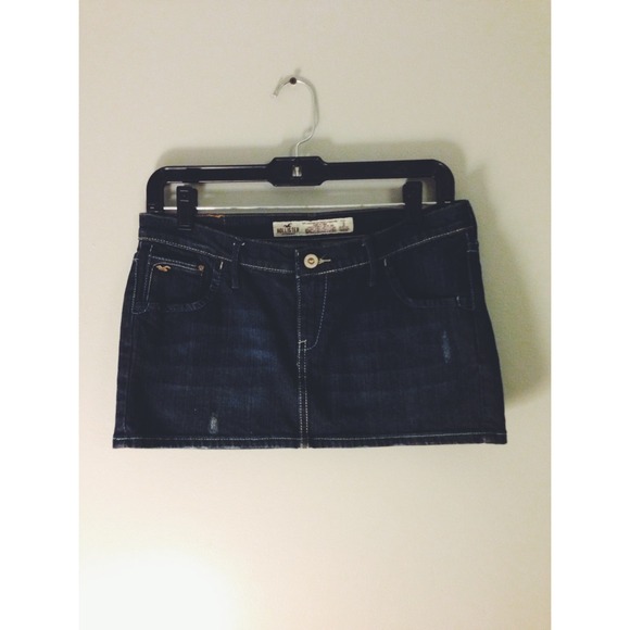 ❌SOLD❌Distressed denim skirt