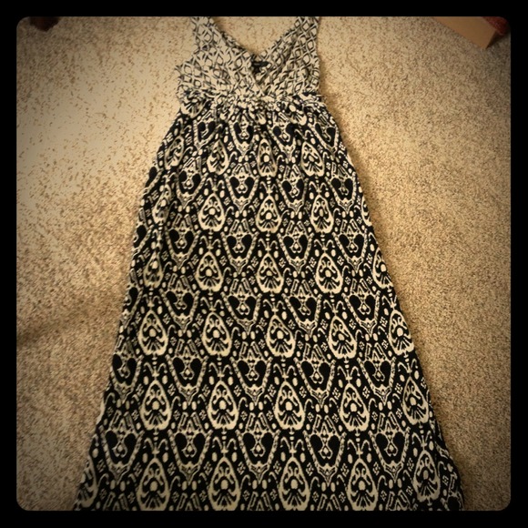 Black & white print Maxi dress. worn twice