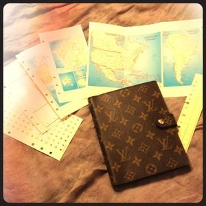 Louis Vuitton Agenda--Hard to find!!
