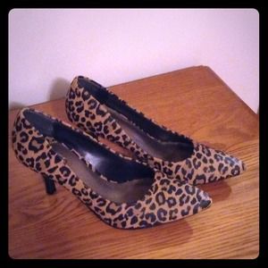 Leopard Heels size 6