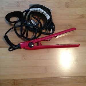 CHI mini travel flat iron