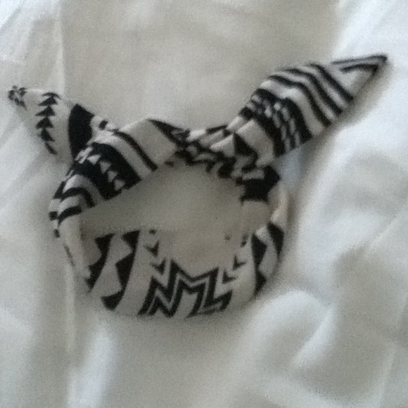 <3 Girly Chic Bundle <3 - Picture 2 of 4