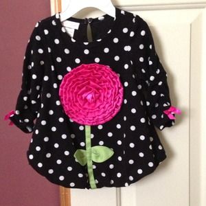 ⛔️ ️️️sold in a bundle⛔️To die for outfit!