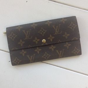 🚫SOLD🚫Authentic Louis Vuitton Mono Wallet
