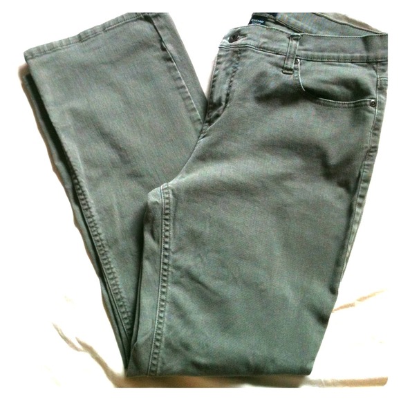 SOLD🍁🍂ARMY GREEN JEANS🍁🍂