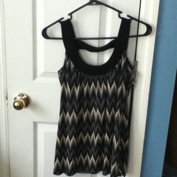 Chevron top - Picture 1 of 1