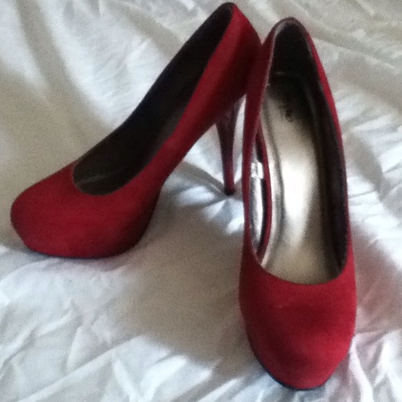 All items on sale today 10 -20 pick your price ! - Picture 4 of 4