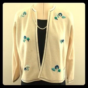 Vintage 50s / 60s Embroidered Sweater