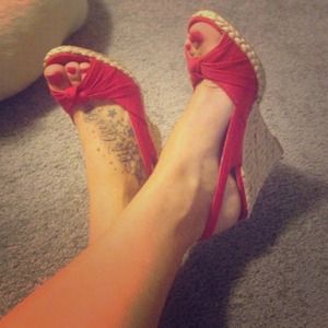 Red wedge heels