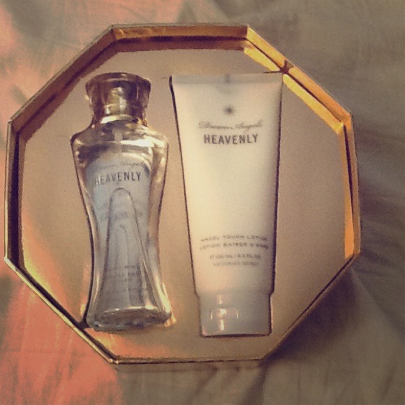 Victoria secret perfume