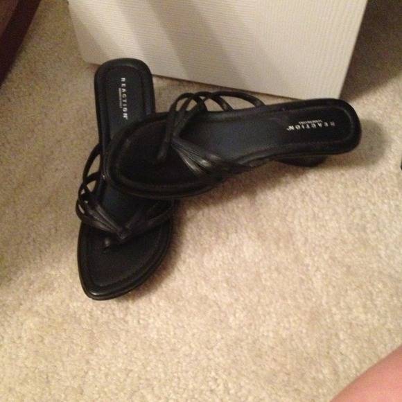 Reaction sandals. 7.5