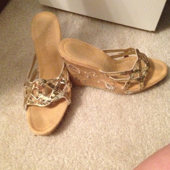 Cute shoes. Size 7