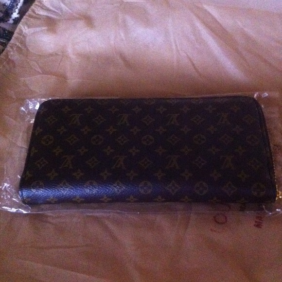 Fashion LV wallet (inspired)