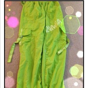 ~SOLD~ in bundle Zumba (R) neon green cargo pants.