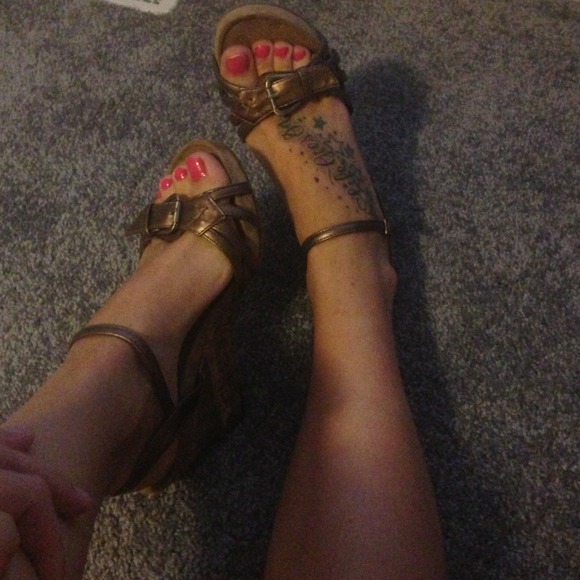 🌷Sold! 🌷 - Picture 2 of 3