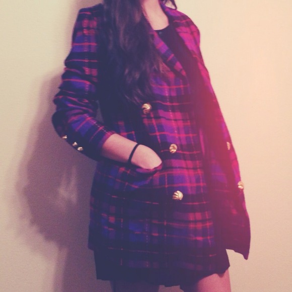 Vintage plaid blazer with gold buttons - Picture 3 of 3