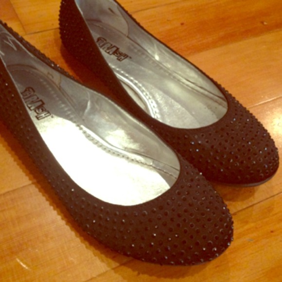 Black sparkle stud shoes.