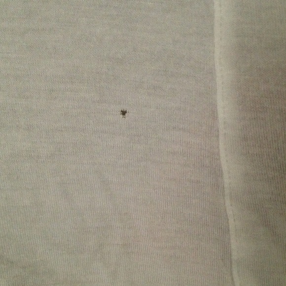 High low, 3/4 sleeve white top. - Picture 2 of 4