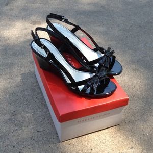 Predictions Open Toe Sandal Sz 6m  New Never Worn