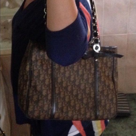 Additional pics of Dior bag - Picture 1 of 4