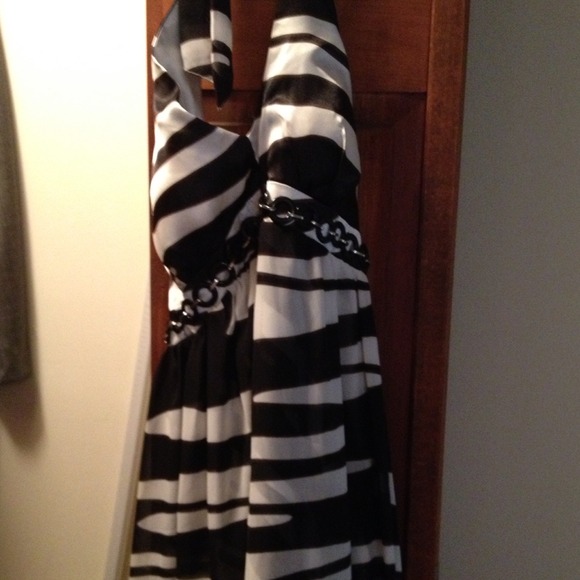 Cool Print Maxi Dress with great detailing! SZ 14