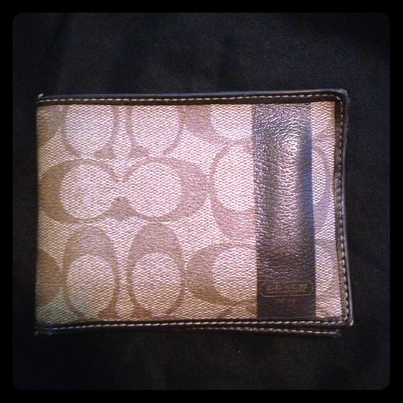 Authentic Men's coach wallet!