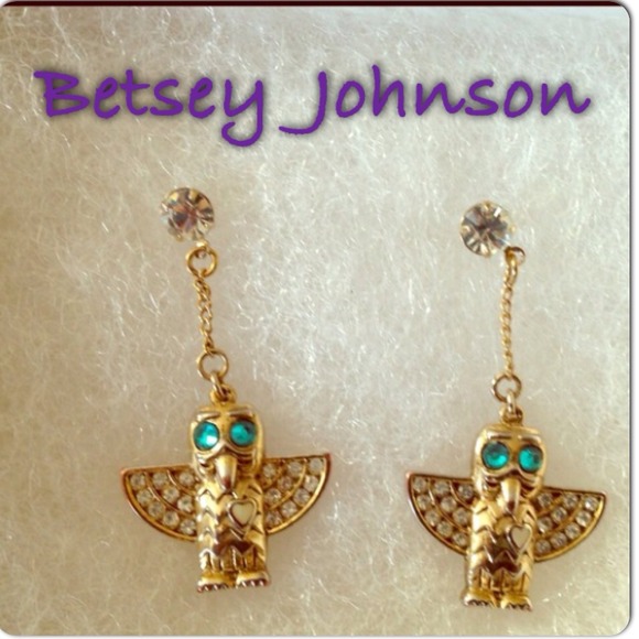 🎉Hold Until 9/4🎉 Betsey Johnson Owl Earrings