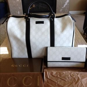 SOLD!!!!!!AUTHENTIC GUCCI BOSTON BAG WITH MATCHING